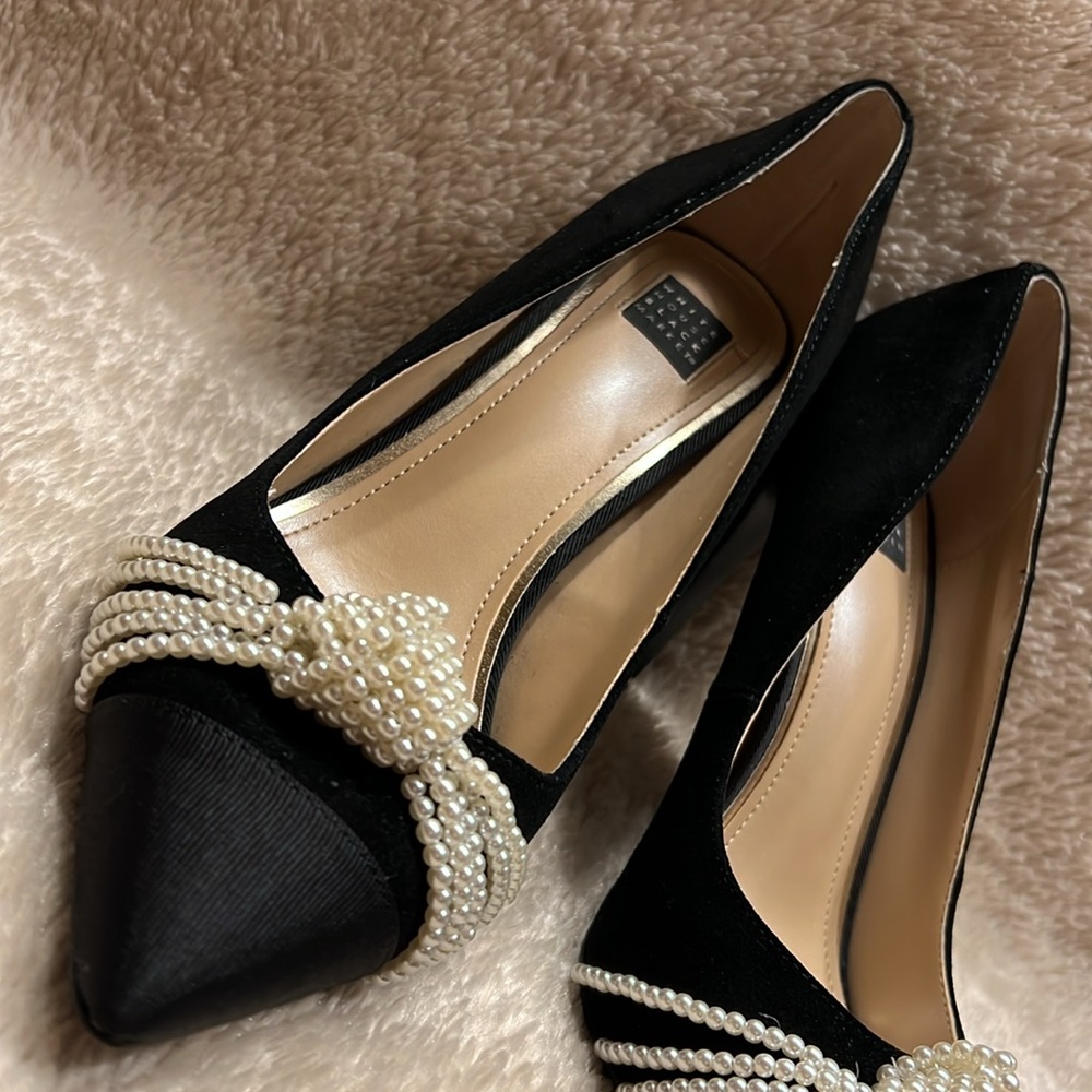 WHBM White House Black Market Pearl Knot High Heel Pump - Picture 5 of 17
